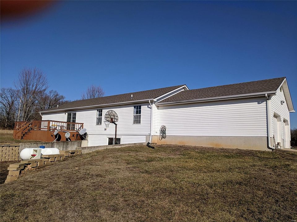 2nd image of 16478 Foxtail Rd