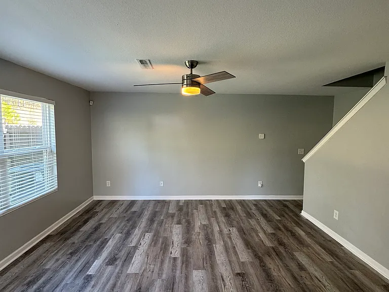152 Hallow Oak St — Photo 10