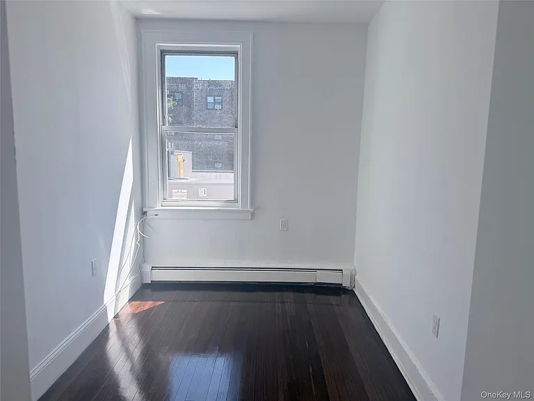 1916 Palmer Ave #2R — Photo 9