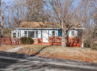 322 N Waverley St, Staunton, VA 24401