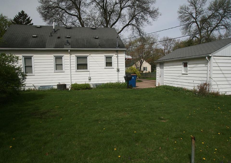2nd image of 5848 Oregon Ave N