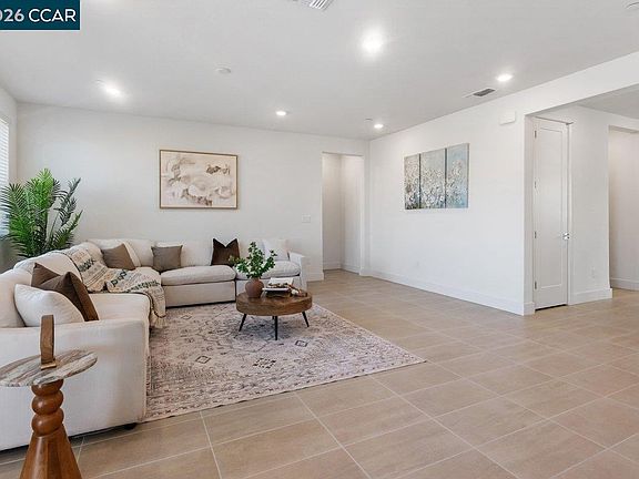4th image of 6738 Verbena St