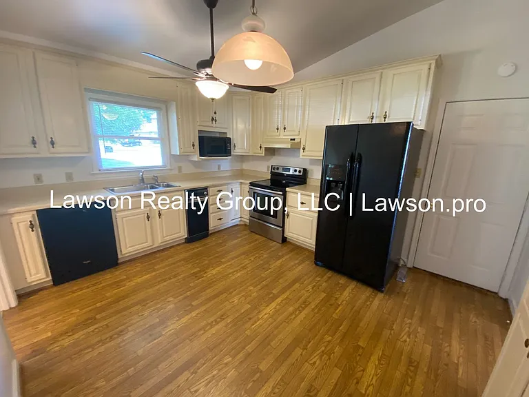 1013 Barrens Village Ln — Photo 9