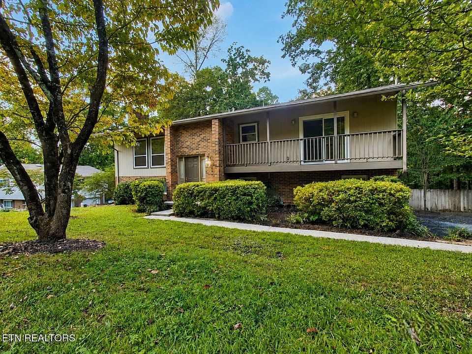 1st image of 18 Moore Ln