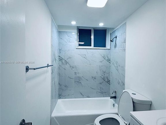 3rd image of 1150 Euclid Ave APT 104
