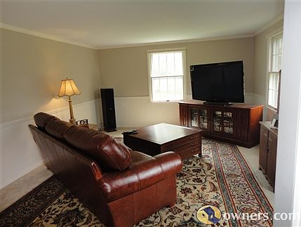 3rd image of 502 Churchill Ct