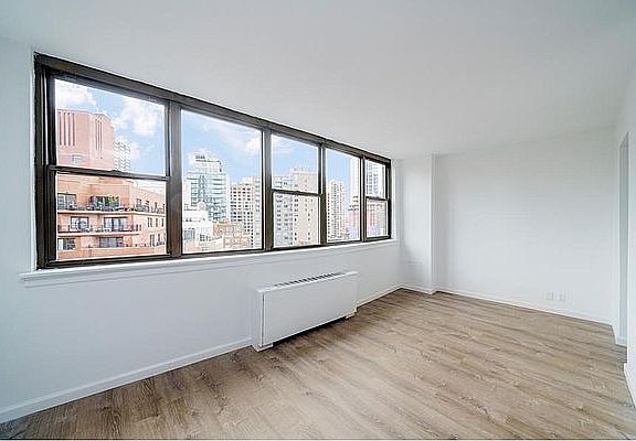 3rd image of 225 E 36th St APT 12J