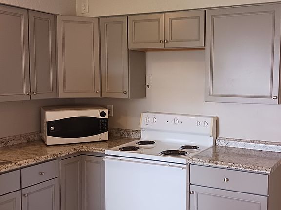3rd image of 314 Antilla St #D
