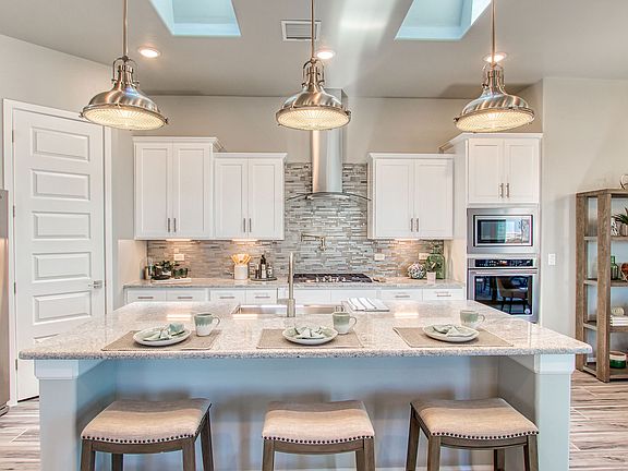 2350 Gourmet Kitchen