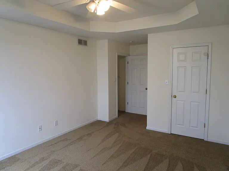 5004-5006 Betty Jean Way — Photo 16