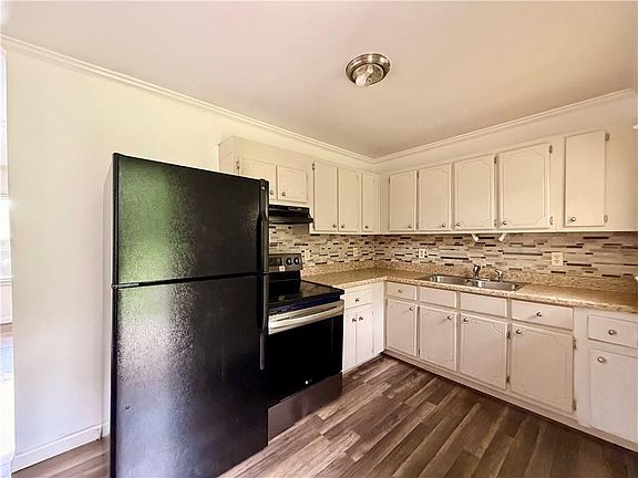 3rd image of 3151 Bluebird Ln