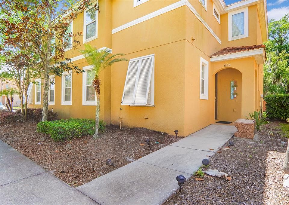 1st image of 620 Las Fuentes Dr