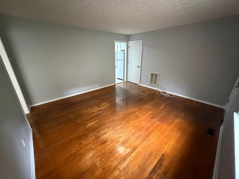 3328 Ellwood Ave.* — Photo 8