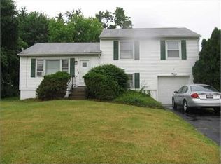 88 Macghee Rd, Poughkeepsie, NY 12603