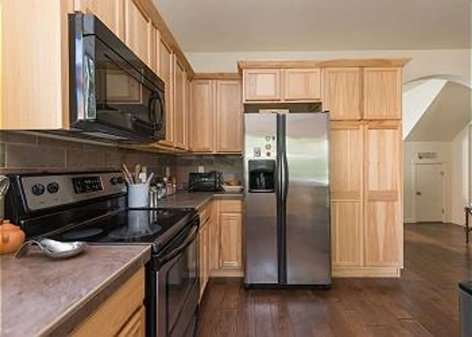 Beautifully Furnished Home, within Walking Distance to Deschutes River Trail, a Great Location! — Photo 4