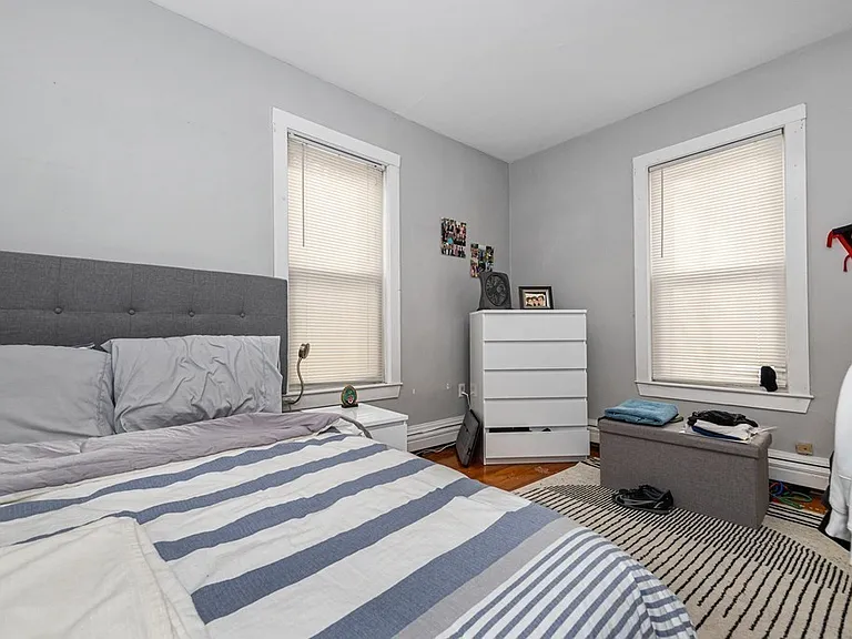 44-46 Hillside St #3D — Photo 8