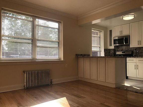 2nd image of 14113 79th Ave APT 1M