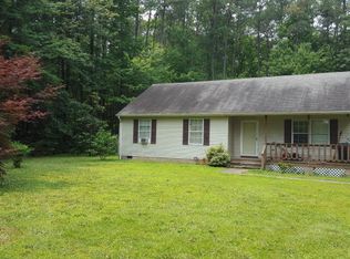 104 Martin Ln, Foster, VA 23056