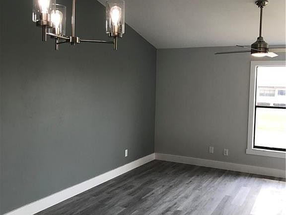 3rd image of 5850 Trailwinds Dr APT 724
