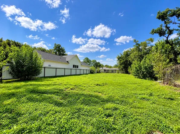 1035 Adolph Dr, Houston, TX 77091