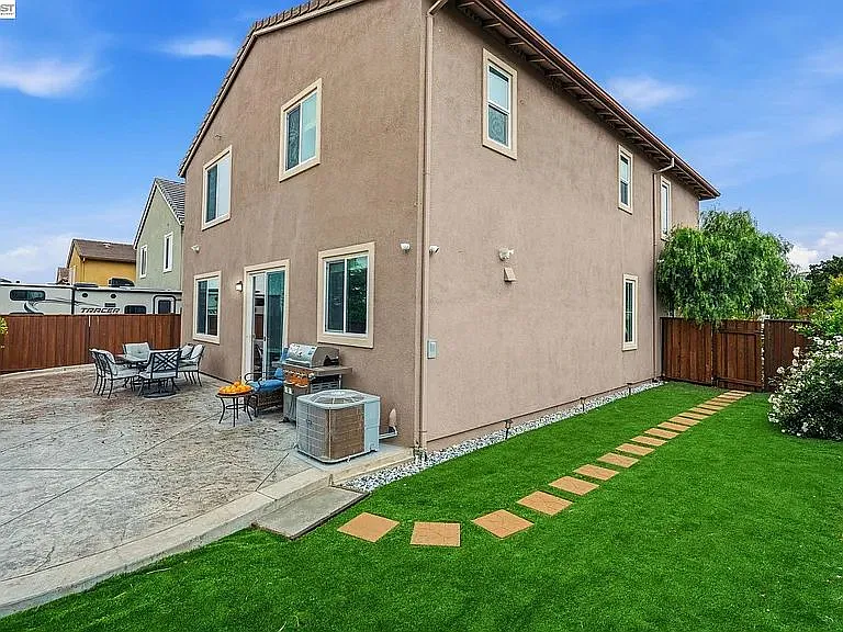98 Driftwood Cir — Photo 16