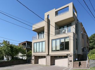 1280 River Rd, Edgewater, NJ 07020