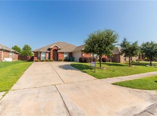 3701 Knight Dr, Rowlett, TX 75089