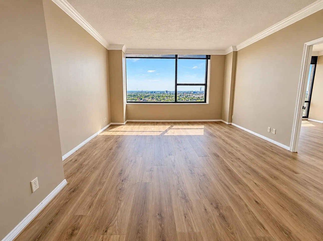 1 bed, 1.0 bath, 726 sqft, $2,095 — Photo 3