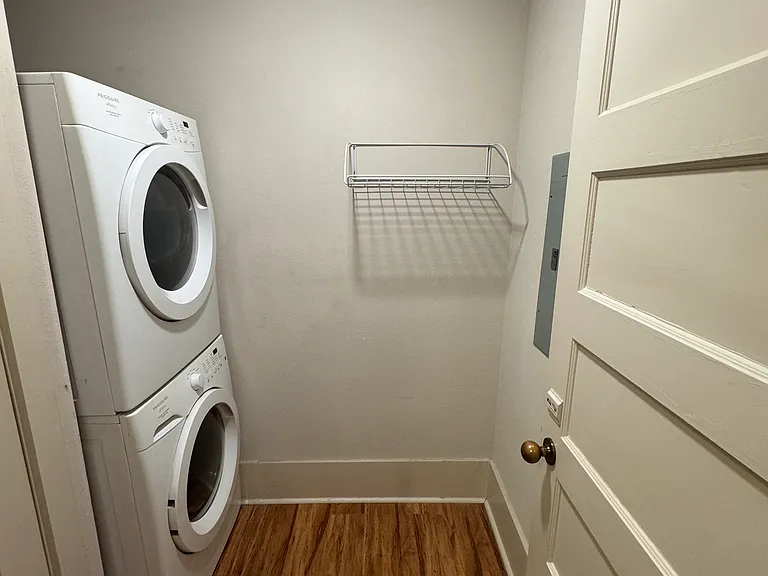 519 E Capitol Ave #1C — Photo 22