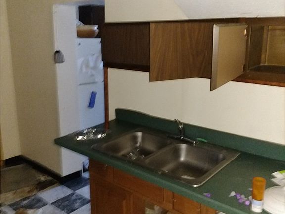 5th image of 909 S Fountain Ave