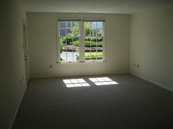 4th image of 2104 Heatherwood #2104