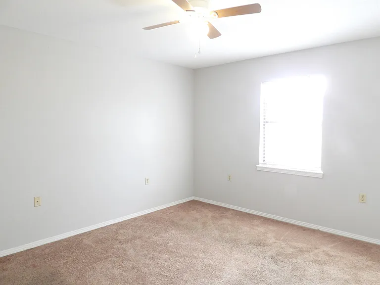 130 Magnolia Dr #16 — Photo 6
