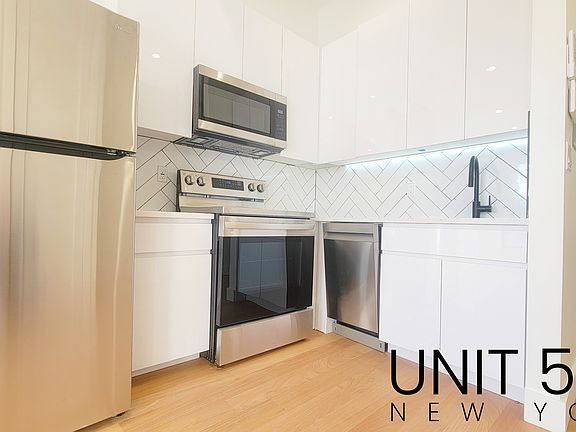 5th image of 1118 Putman Ave #3R