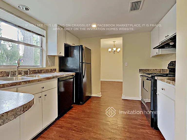 7523 Dockside St — Photo 10