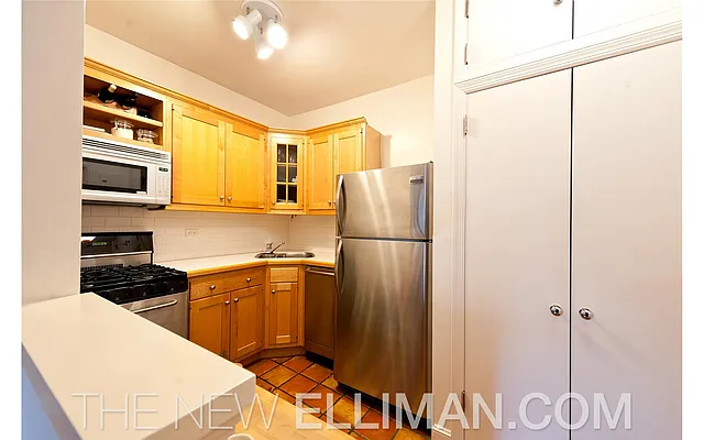 Sold by Douglas Elliman | media 19