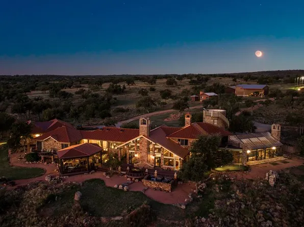 2811 Willow City Loop, Willow City, TX 78675