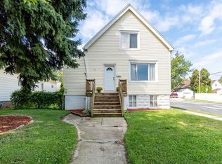 3203 S 8th St, Milwaukee, WI 53215