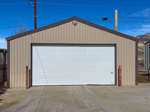 2nd image of 607 E Geneva
