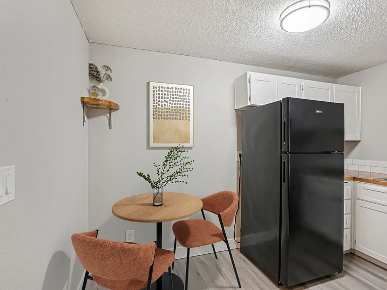 Bagley Estates- HOME SWEET HOME- UP TO 4 WEEKS FREE! — Photo 10