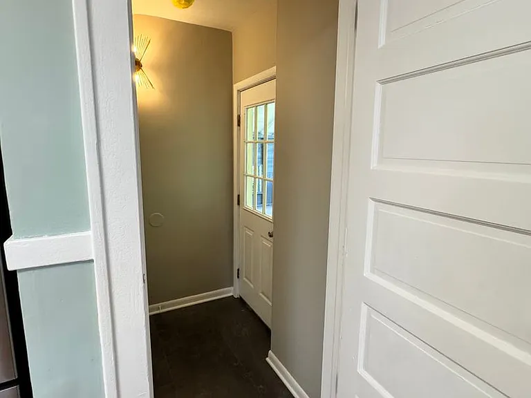 1625 S Maple Rd — Photo 33