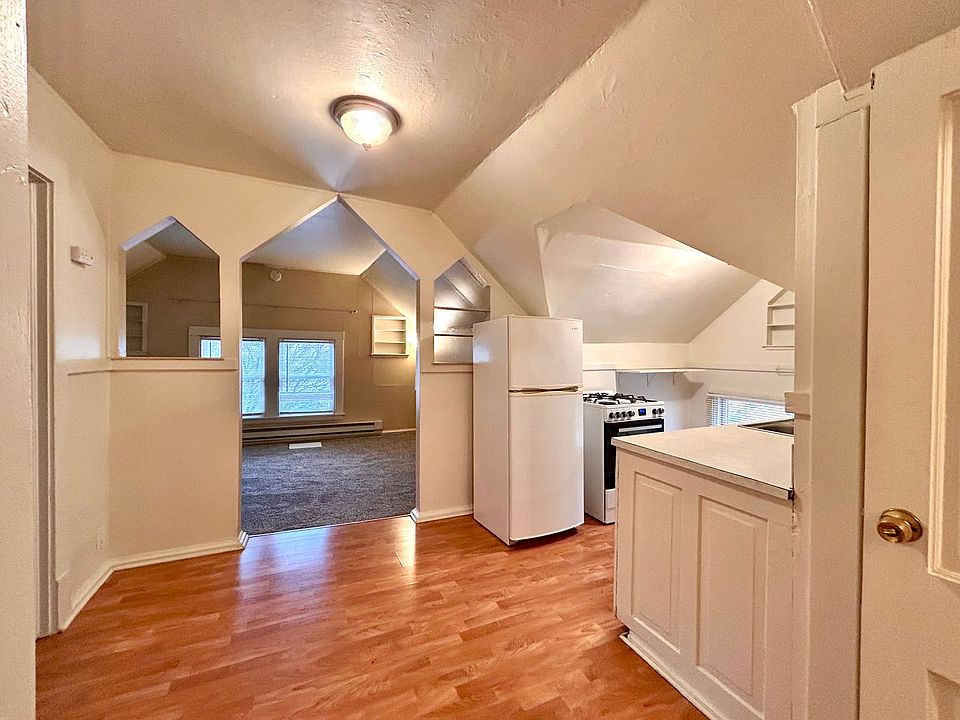 1st image of 600 Lafayette Ave SE #3