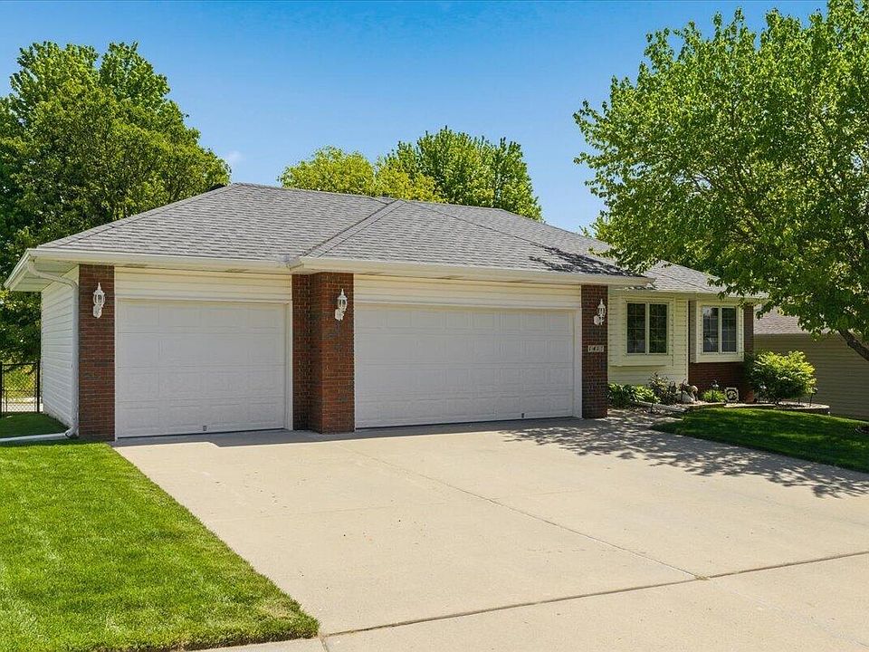 1st image of 1417 Aster Dr