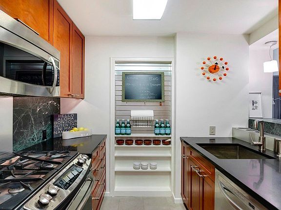 3rd image of 200 E 84th St APT 2G