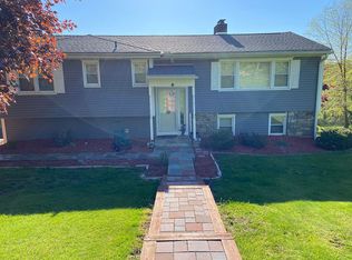 8 Crosby Rd, Carmel, NY 10512