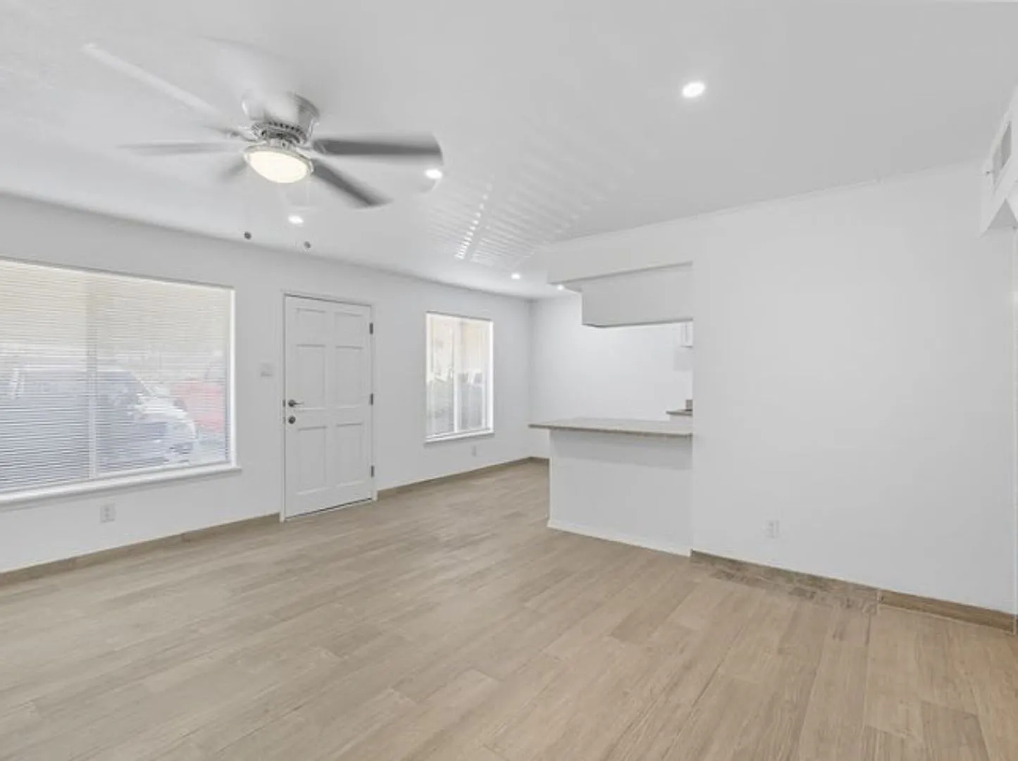 Charming 1 bedroom 1 bath Condo in West El Paso — Photo 4