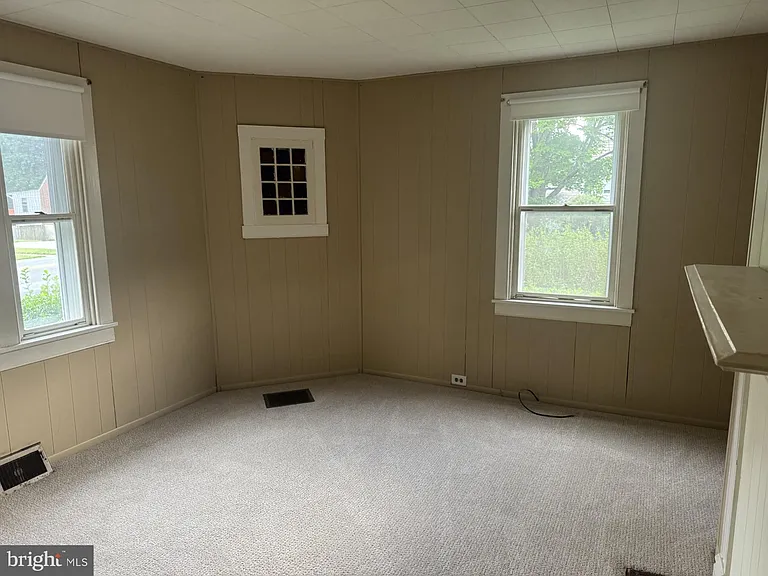 508 Warren Rd — Photo 9