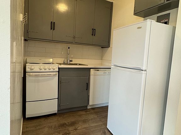 5th image of 717 6th Ave Unit B