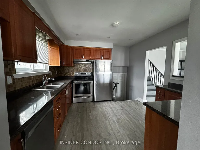 49 Doncaster Dr #UPPER — Photo 4
