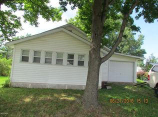 403 Baggott St, Zeigler, IL 62999