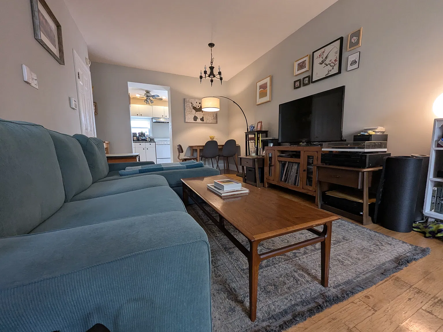2 bed, 900 sqft, $2,300 — Photo 4